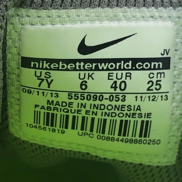 Nike Revolution 2 Women’s Size 7Y - Picture 12 of 13